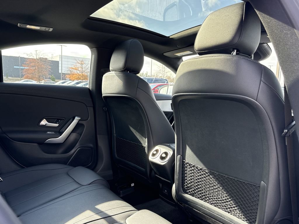 Used 2025 Mercedes-Benz CLA 250 image 17