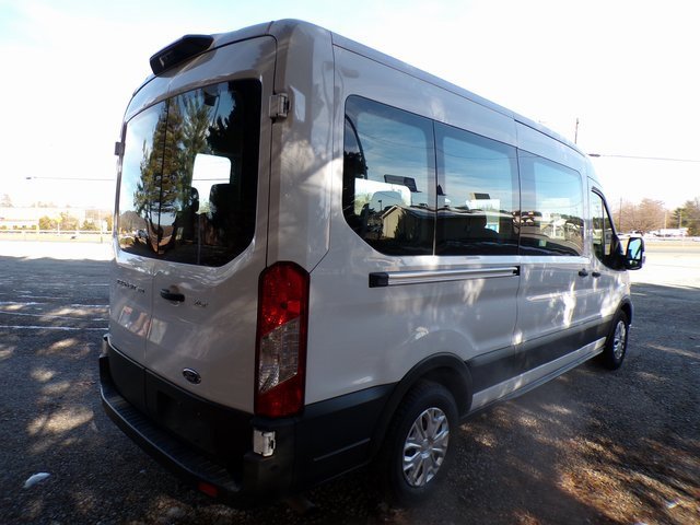 Used 2022 Ford Transit 350 XLT image 4