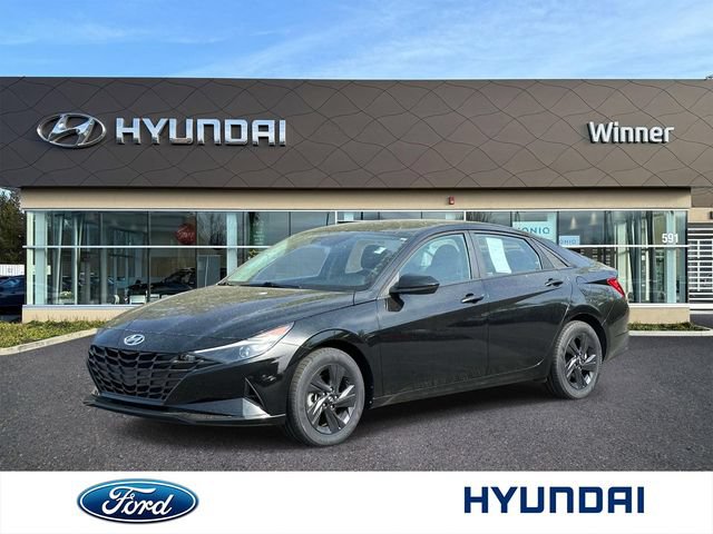 Certified 2023 Hyundai Elantra SEL w/ Preferred Accessory Package FWD image 1