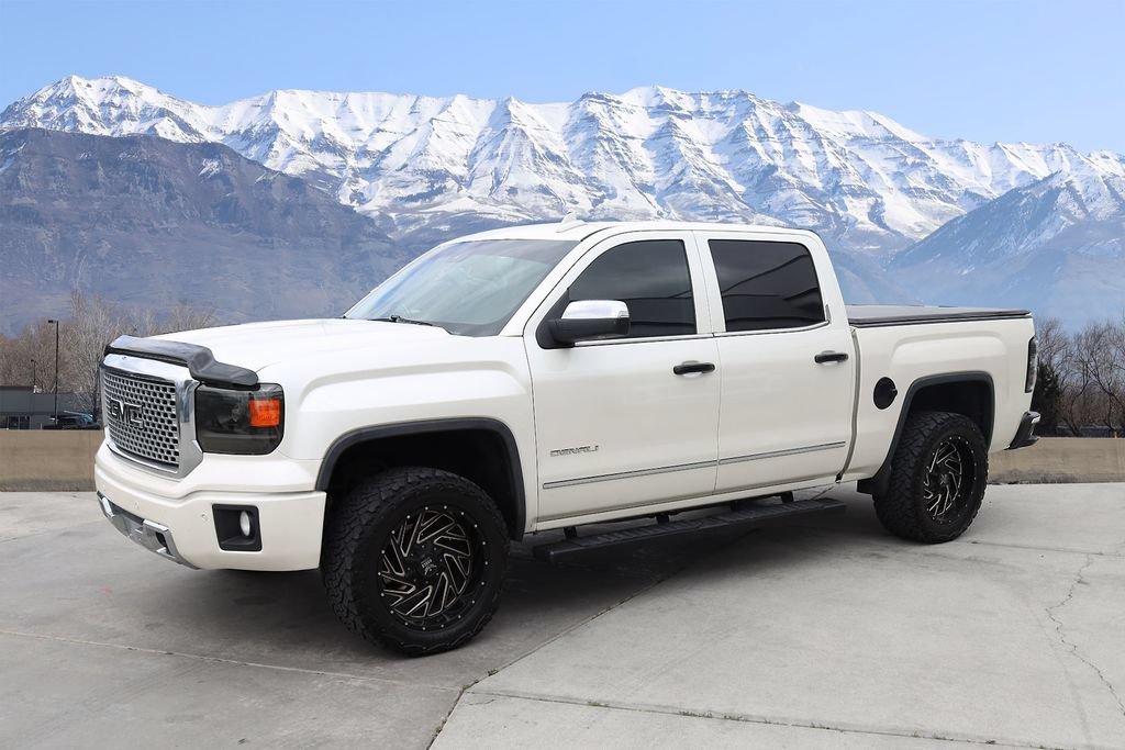 Used 2015 GMC Sierra 1500 Denali w/ Driver Alert Package AWD/4WD image 2