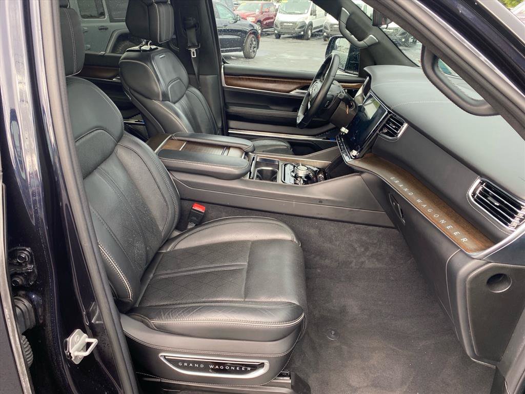 Used 2022 Jeep Grand Wagoneer Series II AWD/4WD image 27