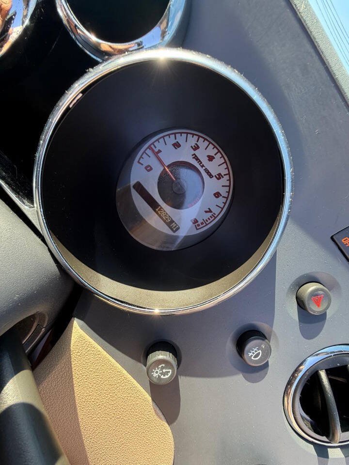 Used 2006 Pontiac Solstice Convertible w/ Premium Package RWD image 50