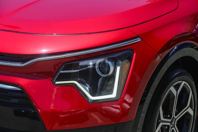Certified 2023 Kia Niro EX Touring FWD image 6