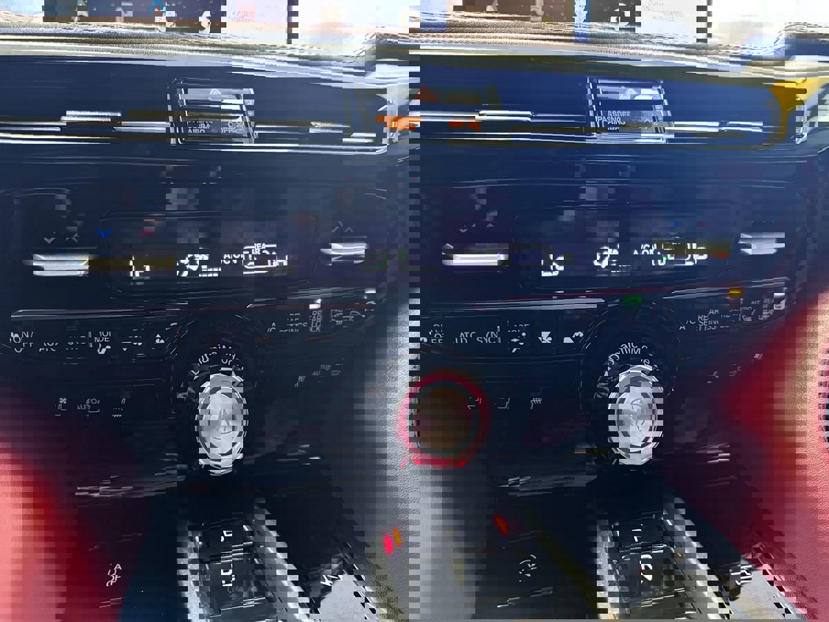 Used 2022 Acura MDX A-Spec image 29