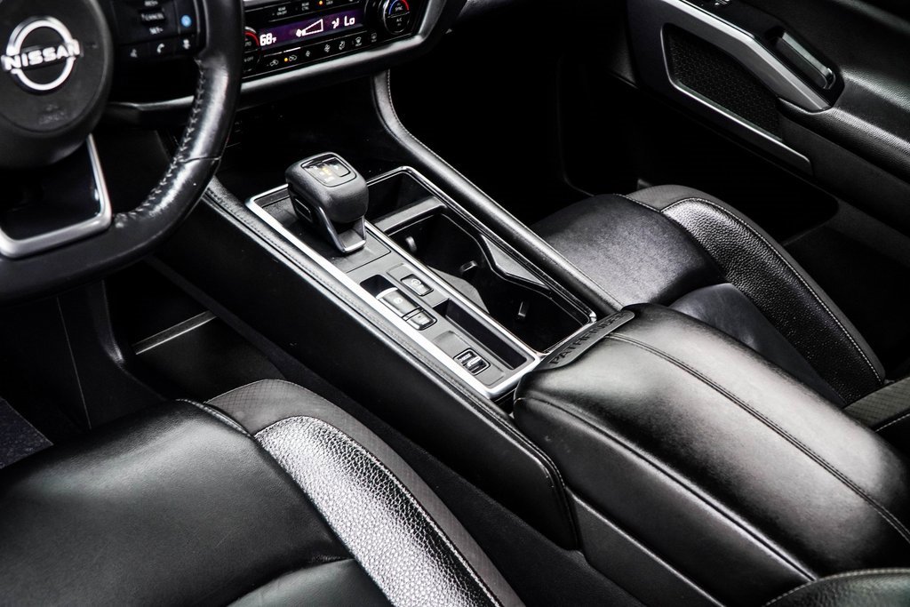 Used 2022 Nissan Pathfinder SL image 16