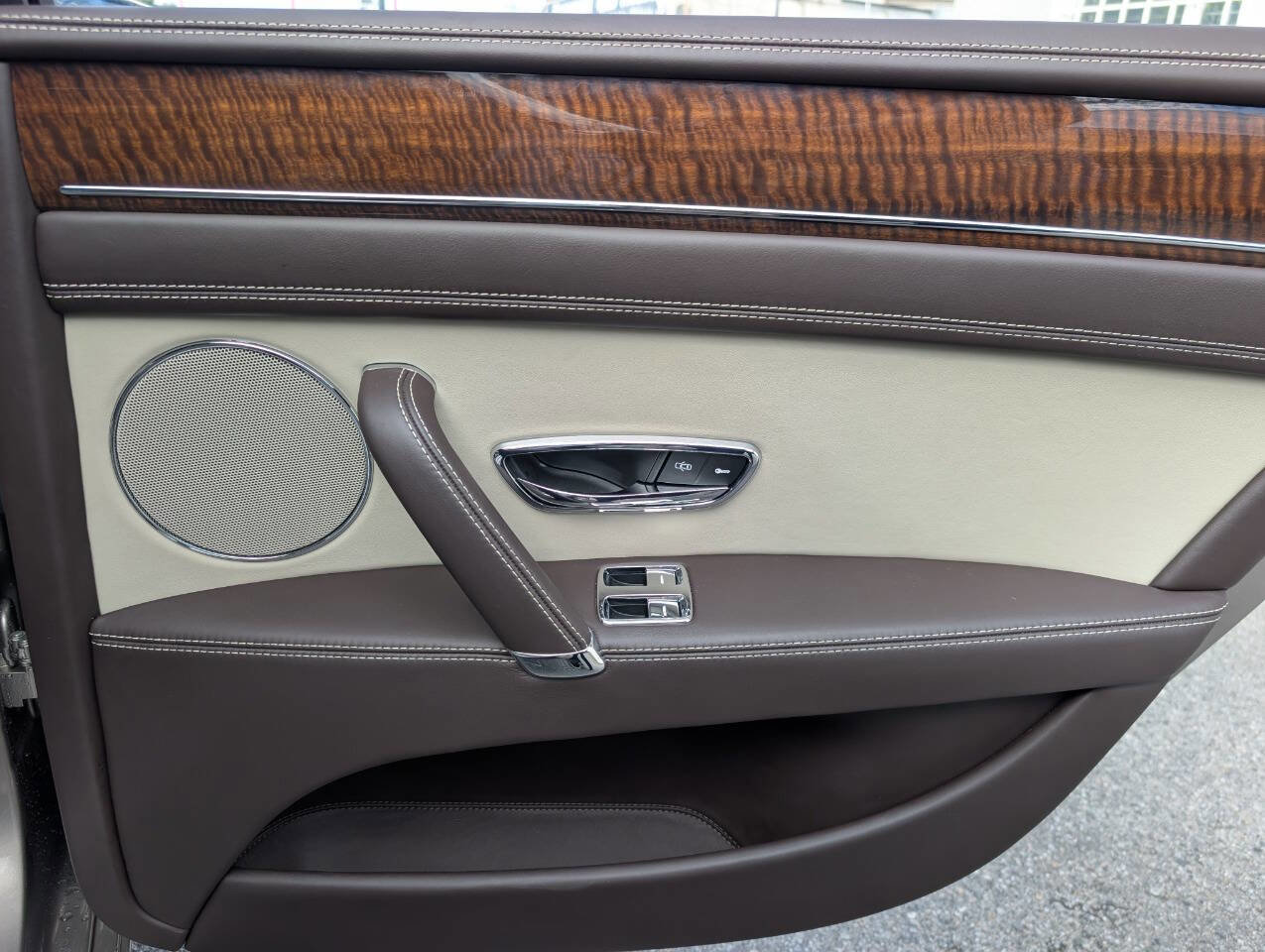 Used 2015 Bentley Flying Spur W12 AWD/4WD image 33