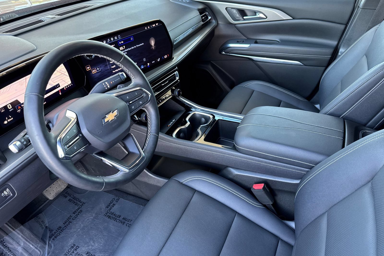 Certified 2026 Chevrolet Traverse LT w/ Driver Confidence Package FWD image 10