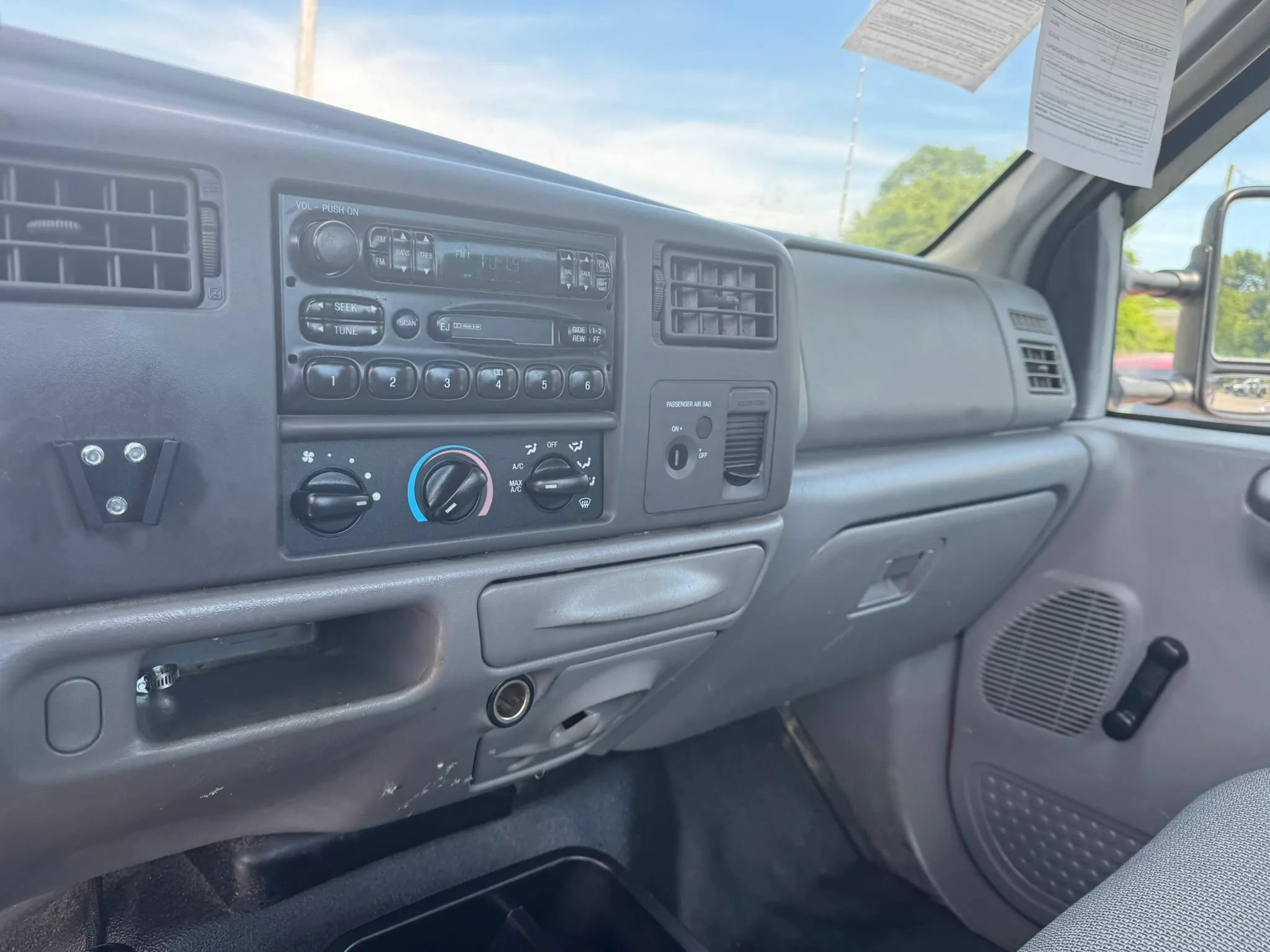 Used 2004 Ford F250 XL AWD/4WD image 13
