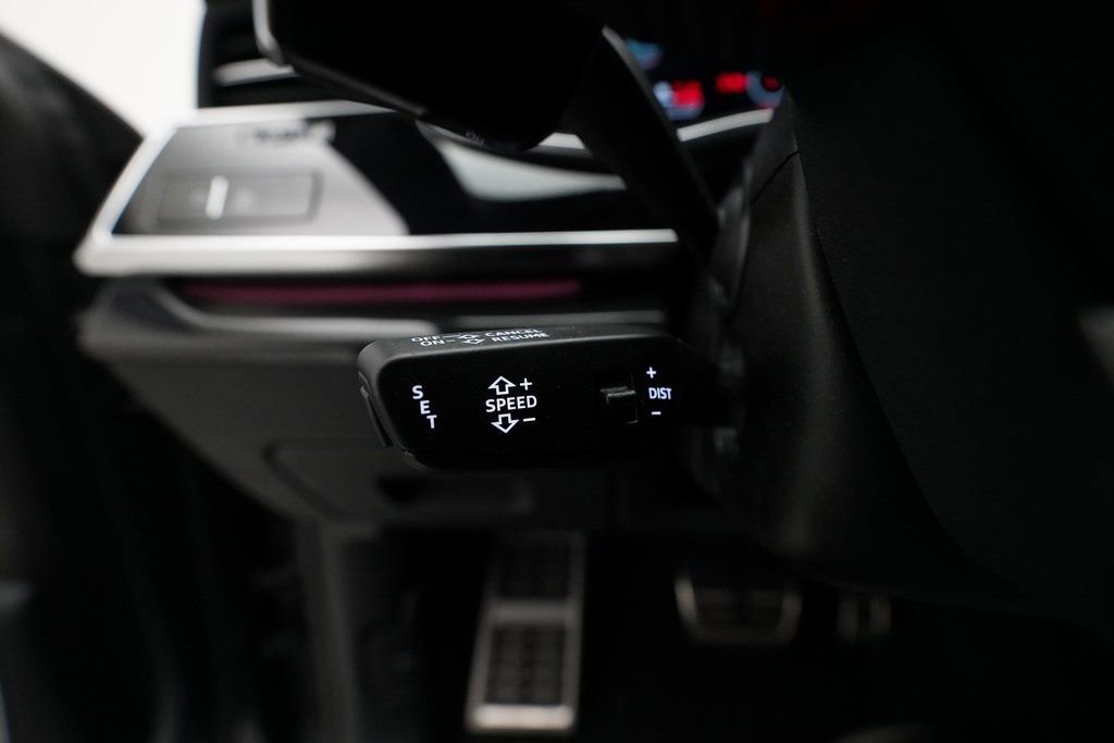 Used 2021 Audi RS Q8 image 24