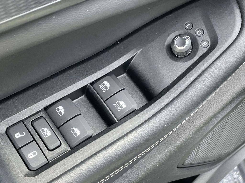 Used 2023 Jeep Grand Cherokee Altitude image 19