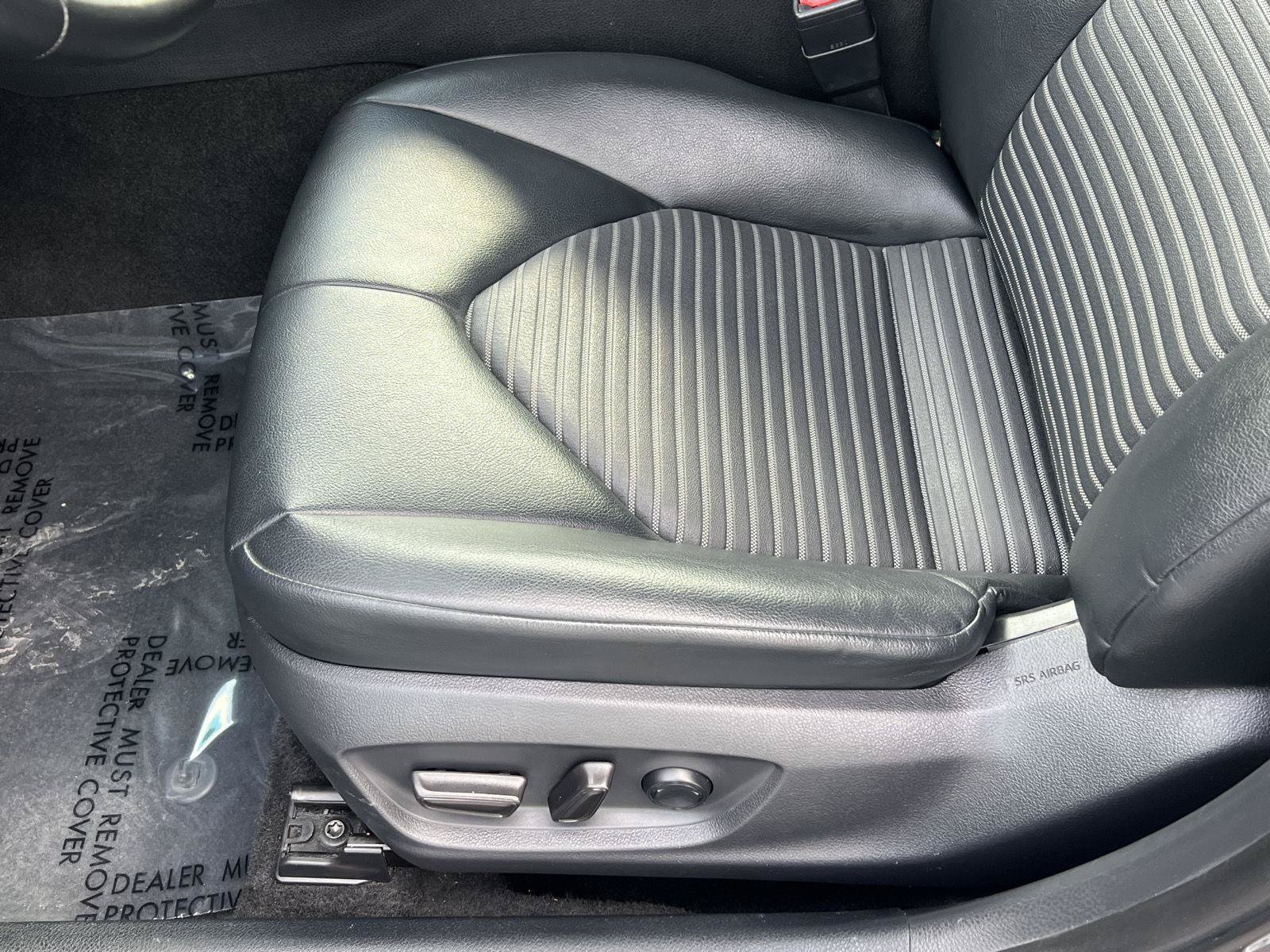 Used 2019 Toyota Camry SE w/ Audio Package FWD image 29