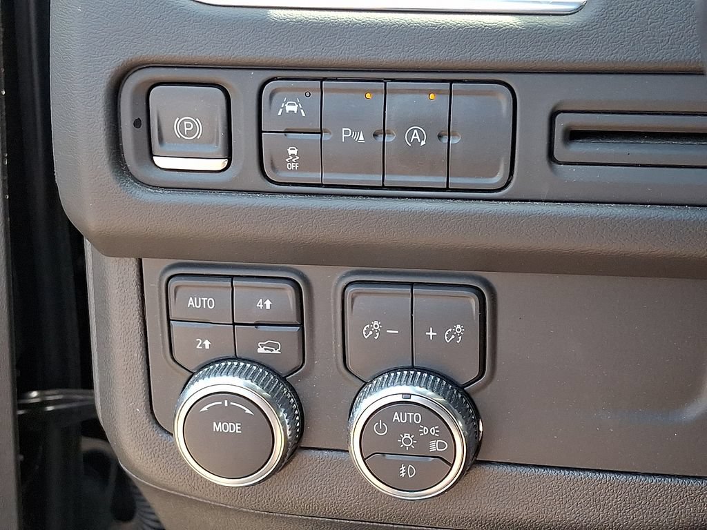 Certified 2023 GMC Yukon SLE w/ Gmc Pro Safety Plus Package AWD/4WD image 24