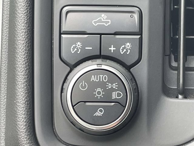 Used 2021 Chevrolet Silverado 2500 Custom w/ Custom Value Package AWD/4WD image 29