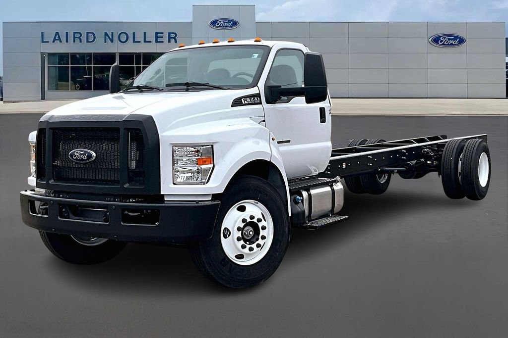 New 2026 Ford F650 2WD Regular Cab Super Duty image 1