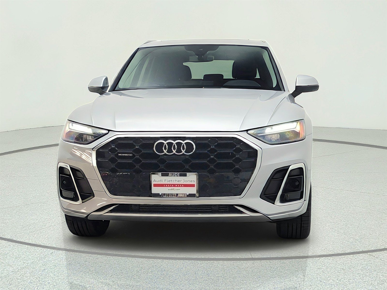 Used 2023 Audi Q5 2.0T Premium Plus w/ Premium Plus Package AWD/4WD image 2