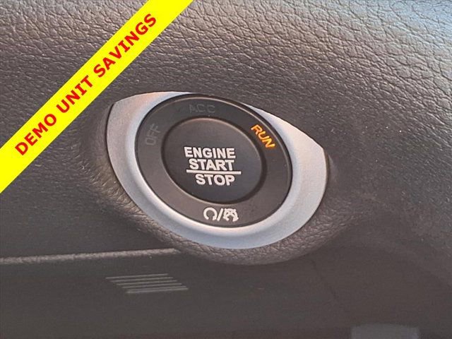 New 2026 Chrysler Pacifica Select image 10