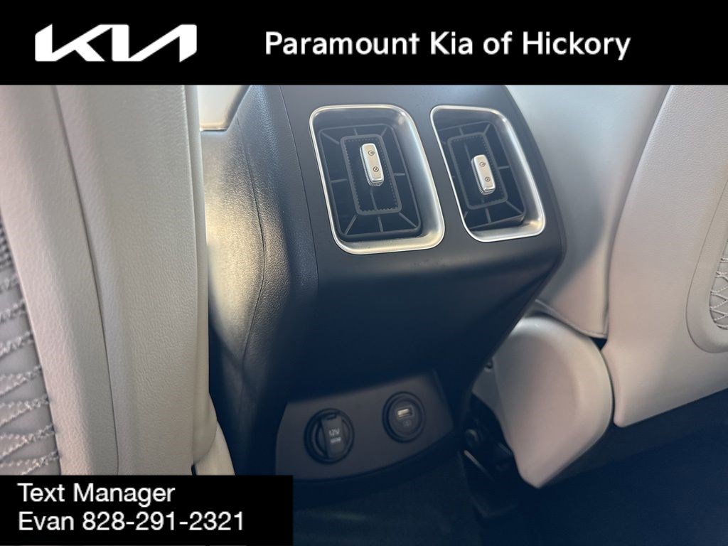 Used 2022 Kia Sorento S image 18