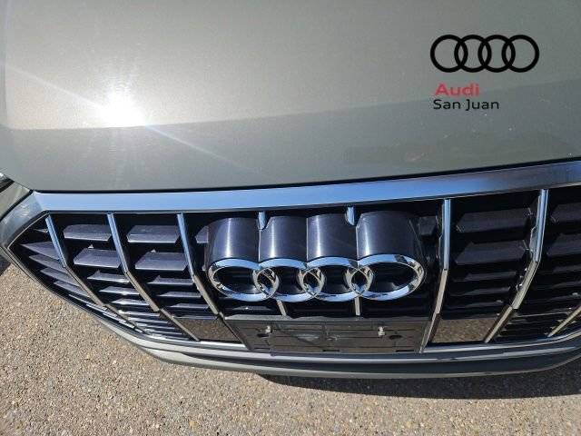 Used 2020 Audi Q3 2.0T Premium w/ Convenience Package AWD/4WD image 5