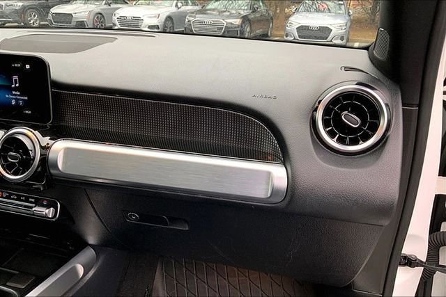 Used 2020 Mercedes-Benz GLB 250 4MATIC image 18