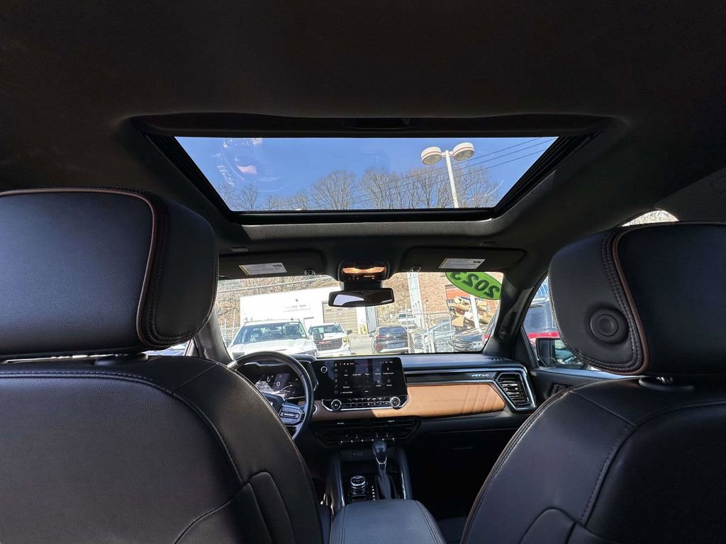 Used 2023 GMC Canyon AT4 w/ LPO, Off Road Lift Package image 16