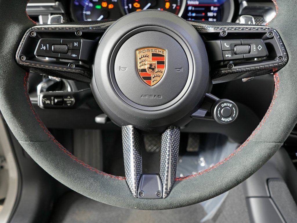 New 2026 Porsche Macan GTS image 23