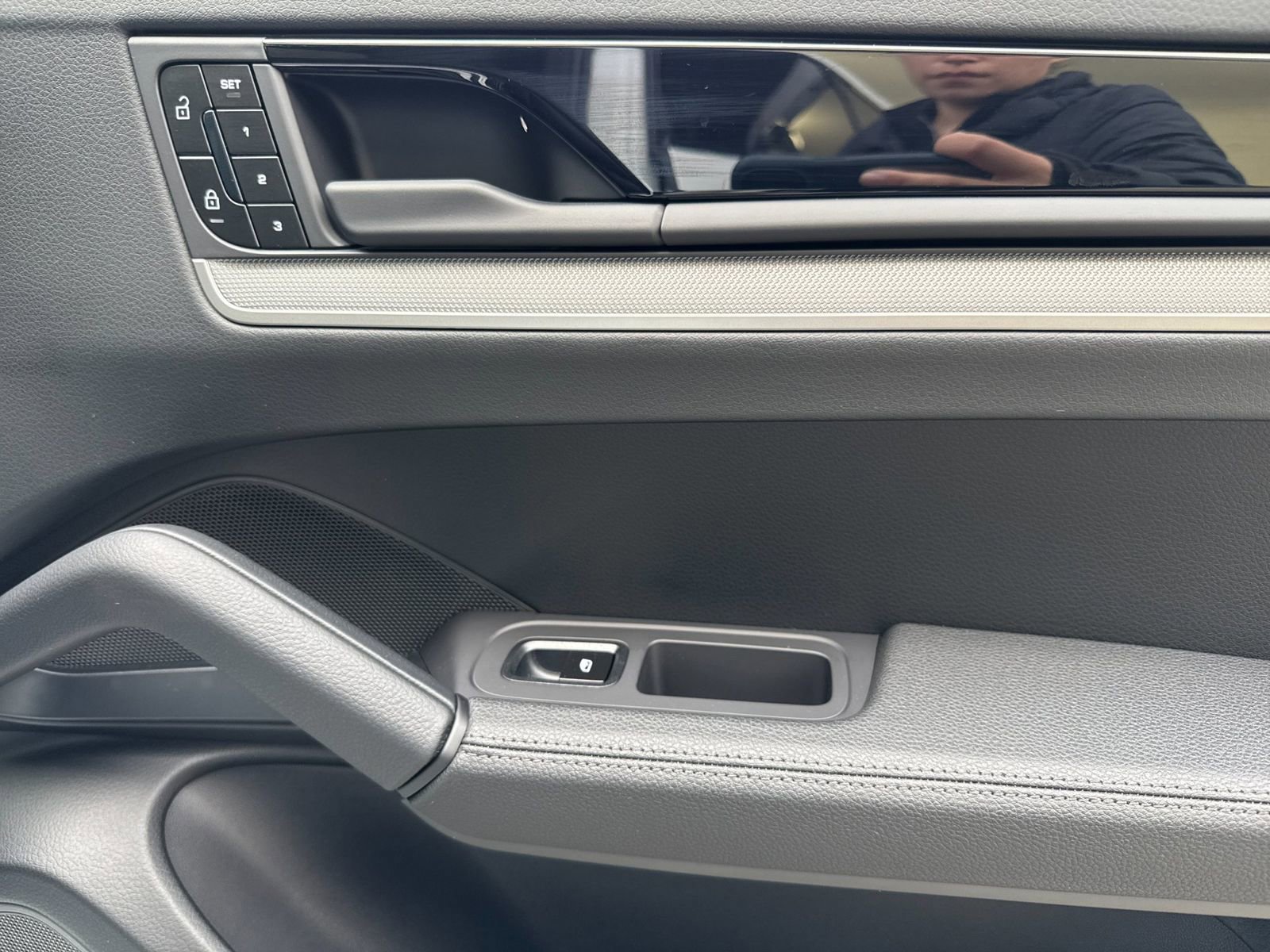 New 2026 Porsche Cayenne Coupe image 18