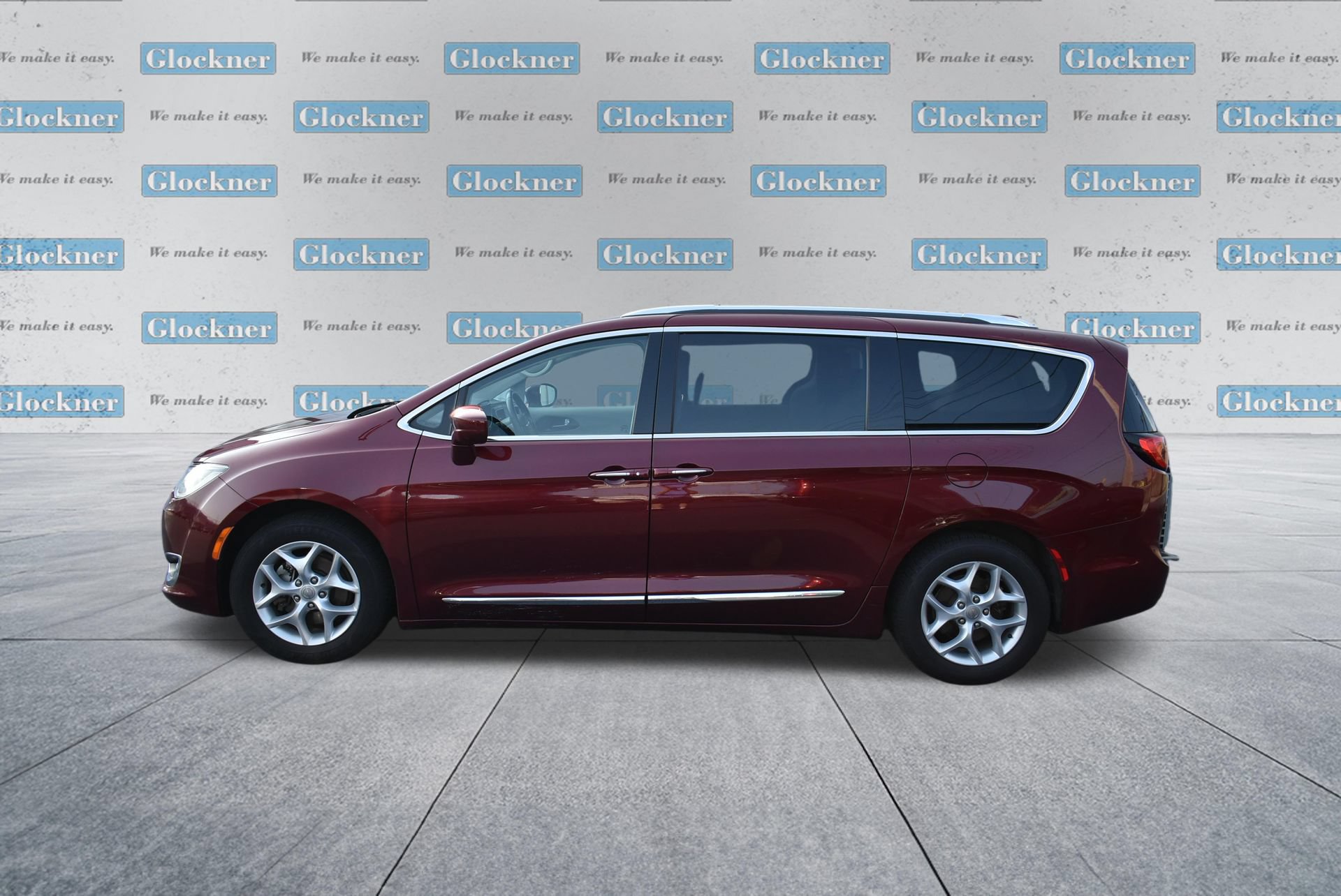 Used 2017 Chrysler Pacifica Touring-L Plus w/ Tire & Wheel Group FWD image 8