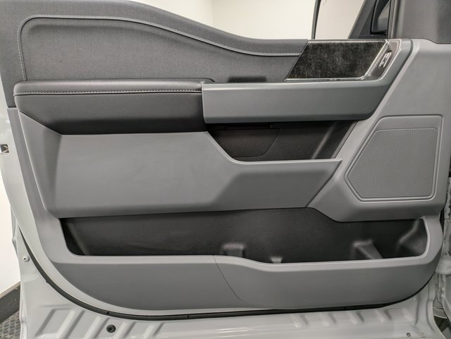 Used 2024 Ford F150 Lightning XLT image 8