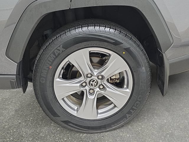 Certified 2022 Toyota RAV4 XLE w/ Convenience Package AWD/4WD image 33