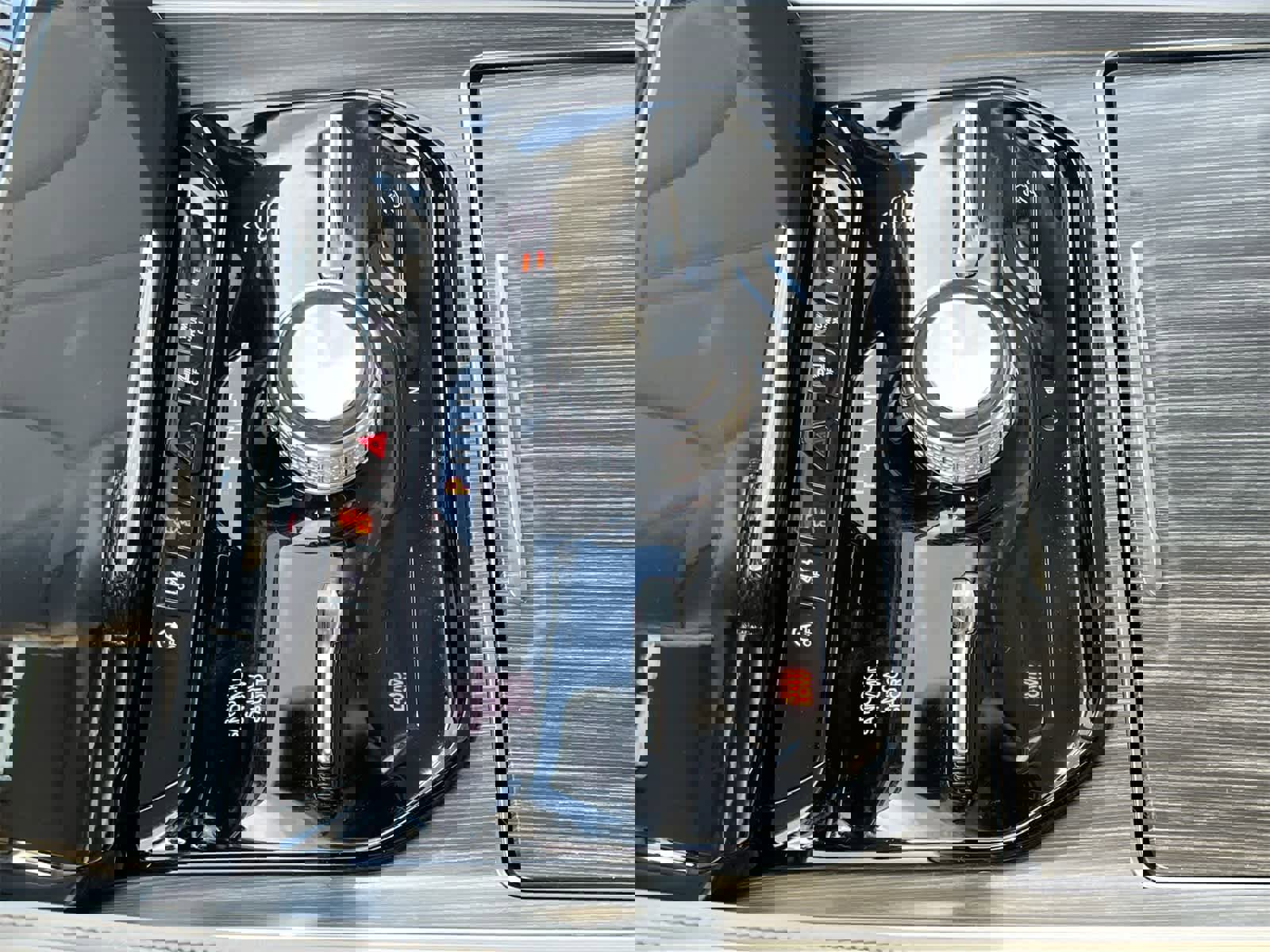 Used 2023 Jeep Wagoneer Series III w/ Preferred Equipment Group image 32