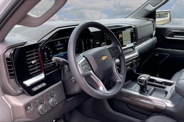 Used 2026 Chevrolet Silverado 1500 LTZ w/ LTZ Premium Package AWD/4WD image 18