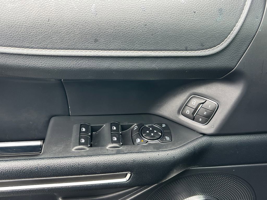 Used 2024 Ford Expedition Max XLT image 28