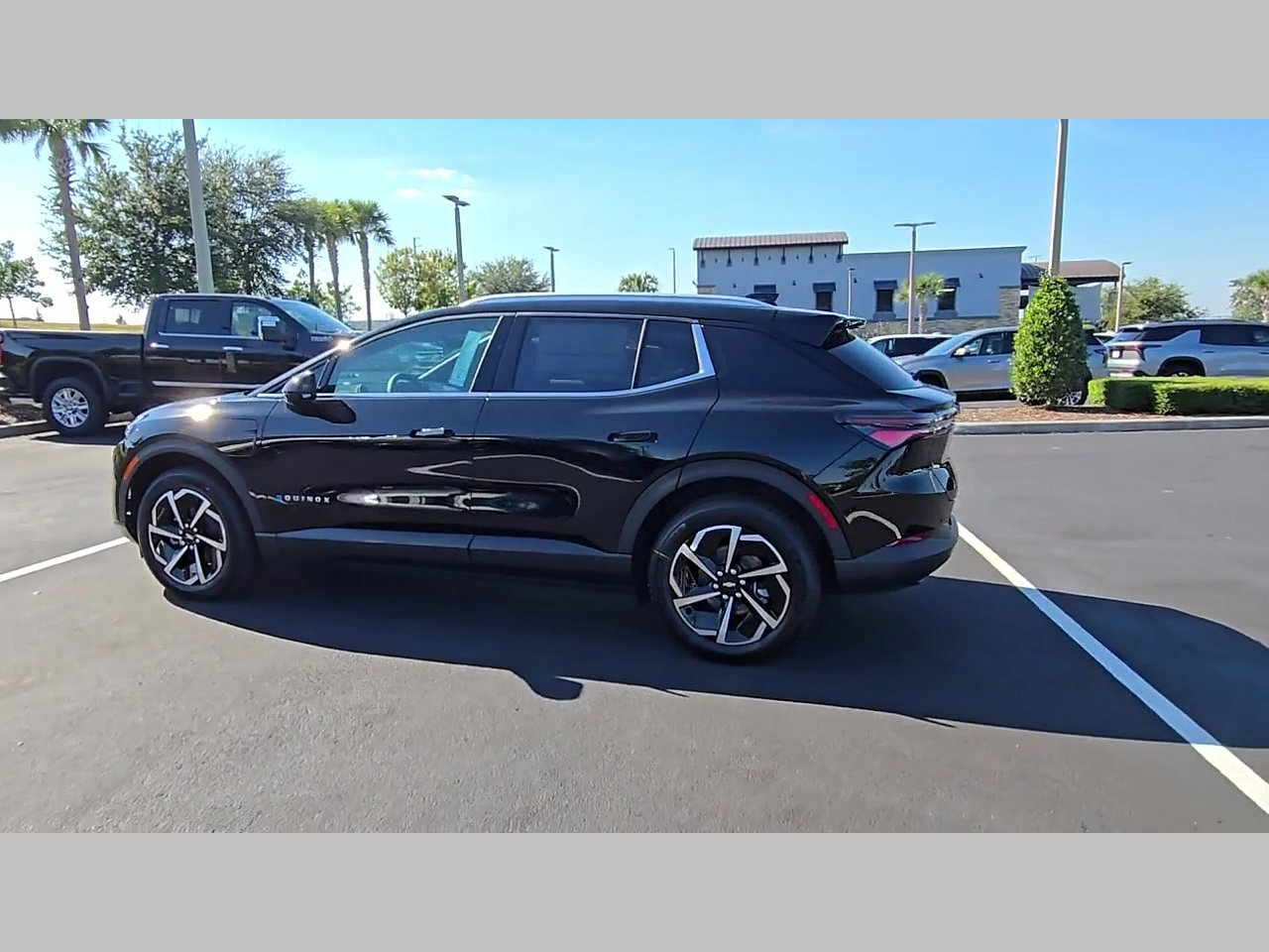 New 2026 Chevrolet Equinox EV LT image 18