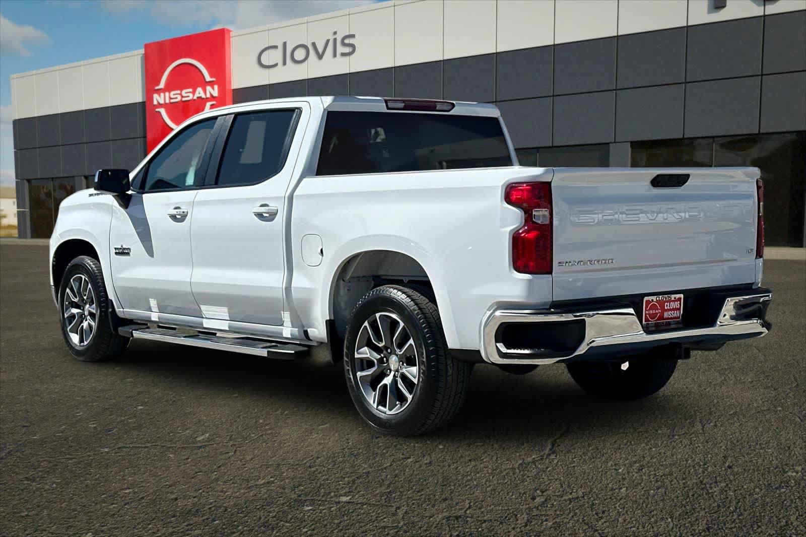 Used 2024 Chevrolet Silverado 1500 LT RWD image 6