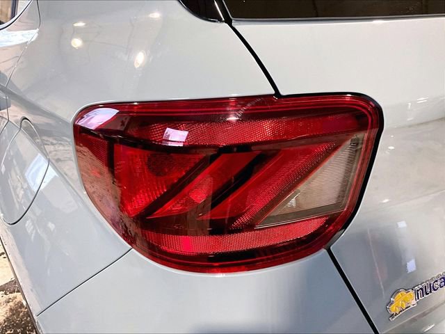 Used 2025 Hyundai Venue SEL image 32