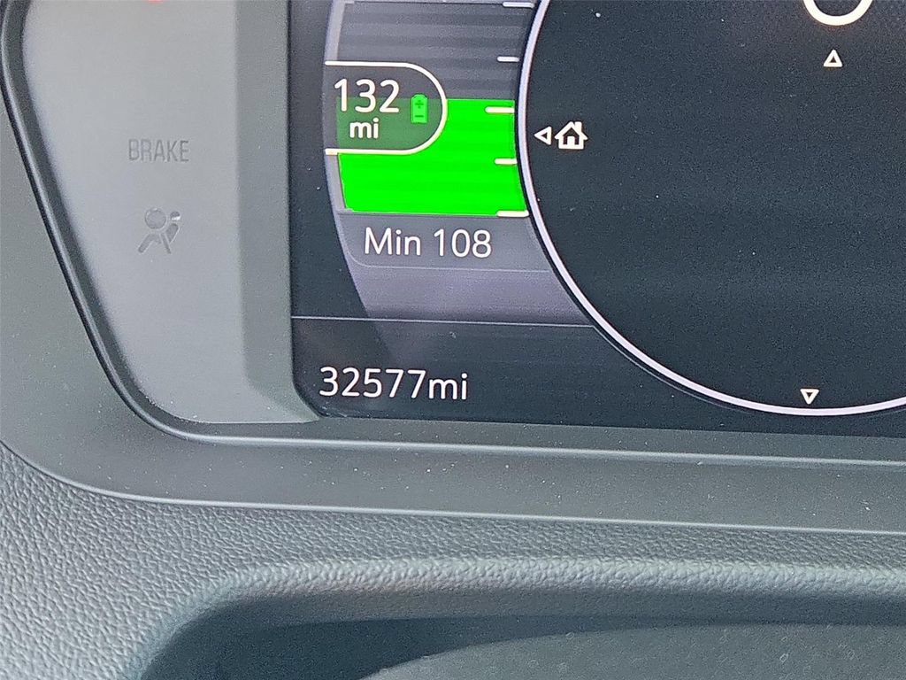 Certified 2023 Chevrolet Bolt EUV LT w/ Redline Edition FWD image 4