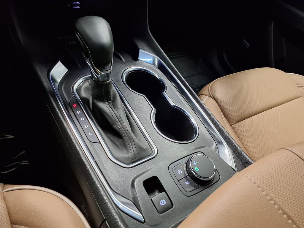 Used 2023 Chevrolet Traverse Premier image 24