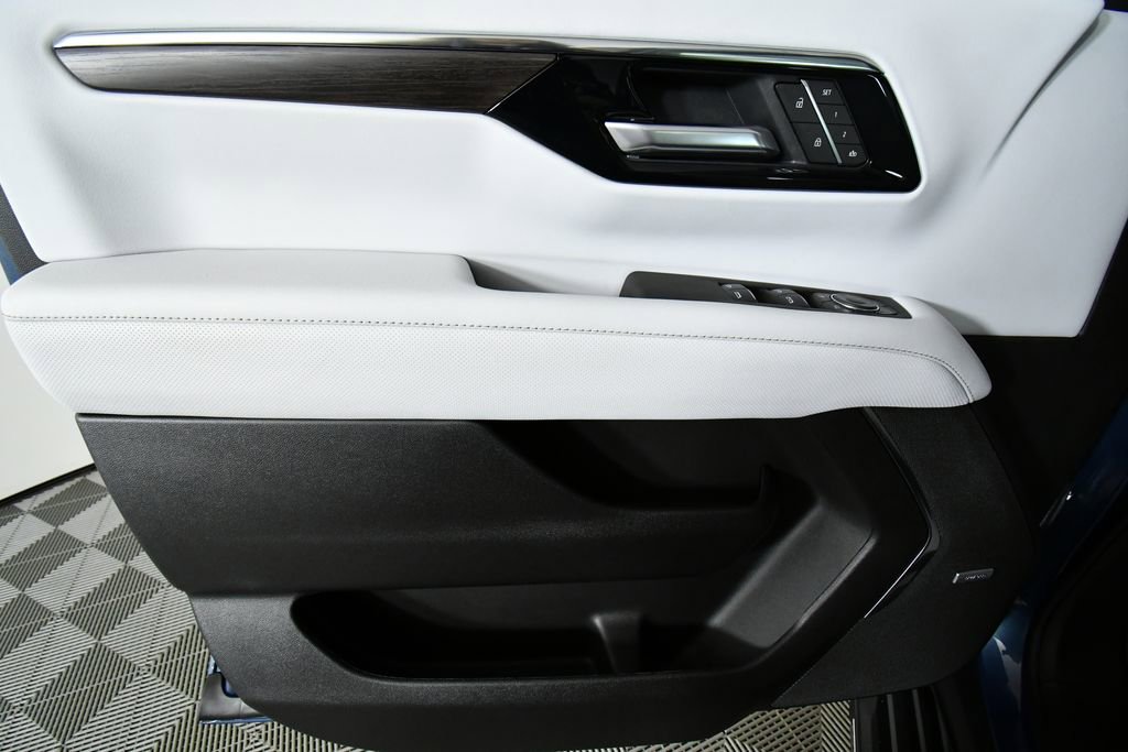 New 2026 Chevrolet Tahoe Premier w/ Sun And Tow Package image 21