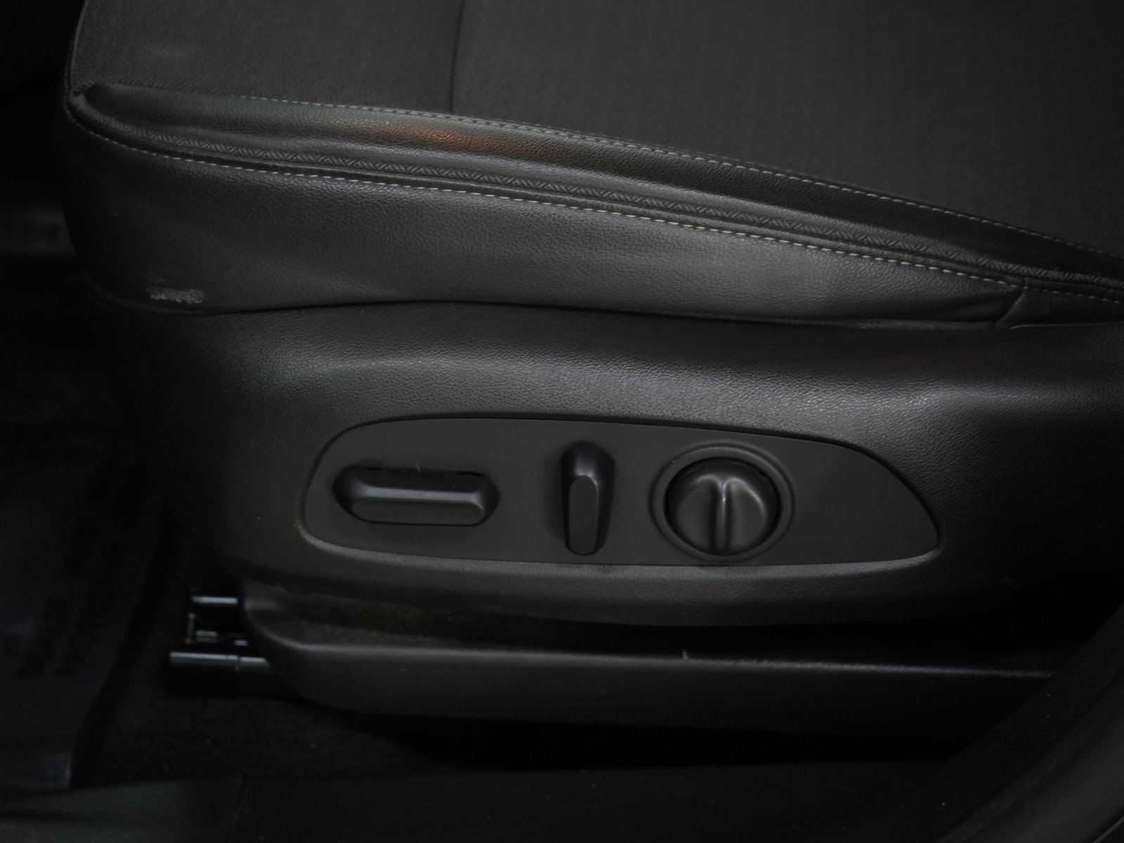 Used 2020 Buick Encore GX Select FWD image 23