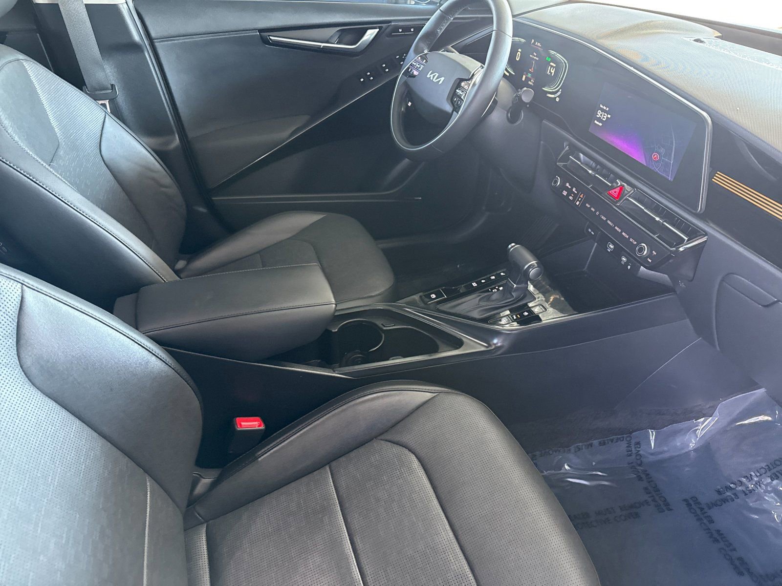 Used 2024 Kia Niro SX image 15