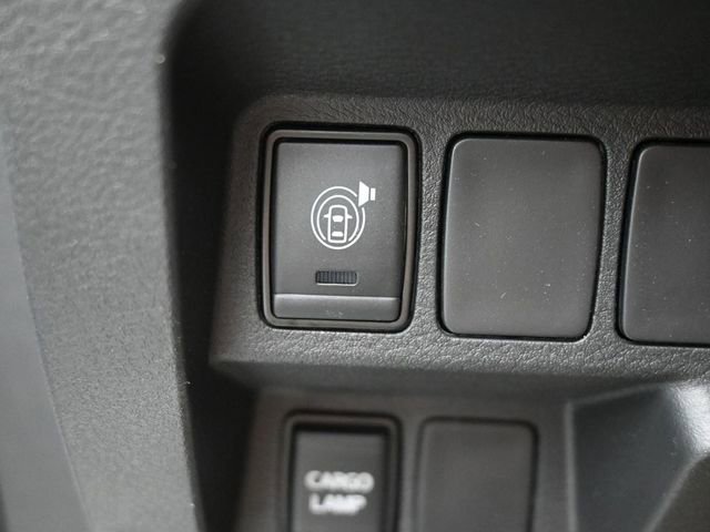 Used 2024 Nissan Frontier SV w/ Technology Package image 23