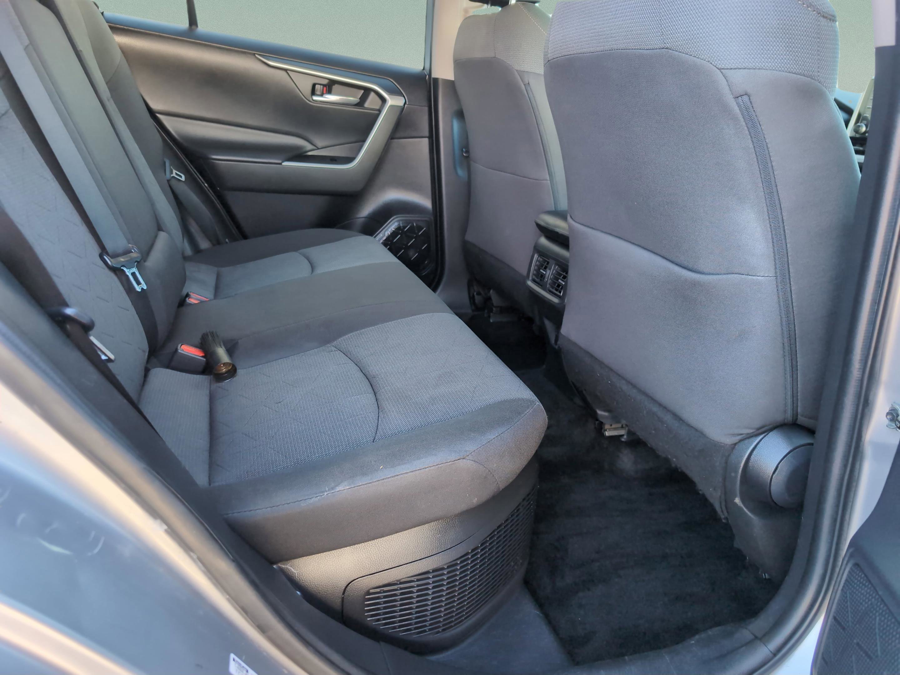 Used 2021 Toyota RAV4 XLE w/ Convenience Package AWD/4WD image 23