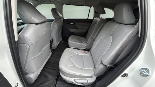 Used 2026 Toyota Highlander XLE AWD/4WD image 20