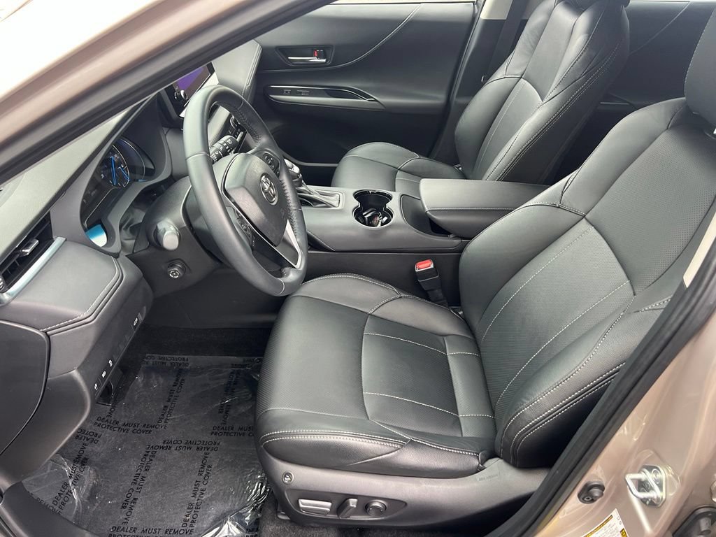 Certified 2023 Toyota Venza LE AWD/4WD image 13