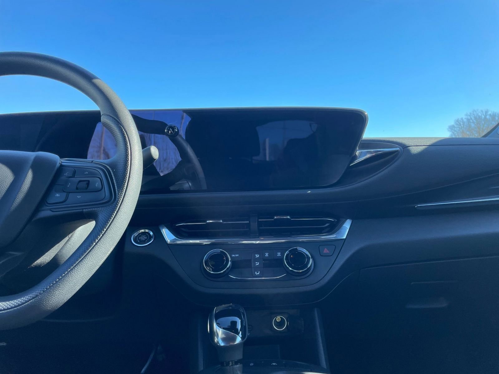 Used 2025 Buick Envista Preferred image 17