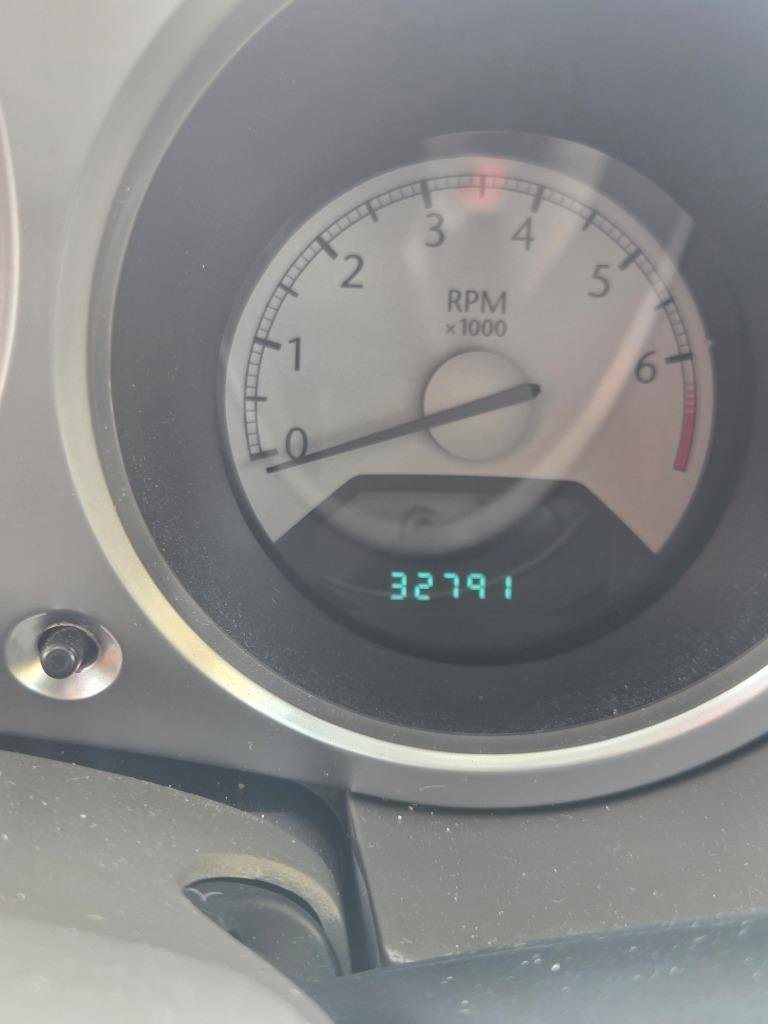 Used 2008 Chrysler Sebring Touring w/ Special Touring Group image 2