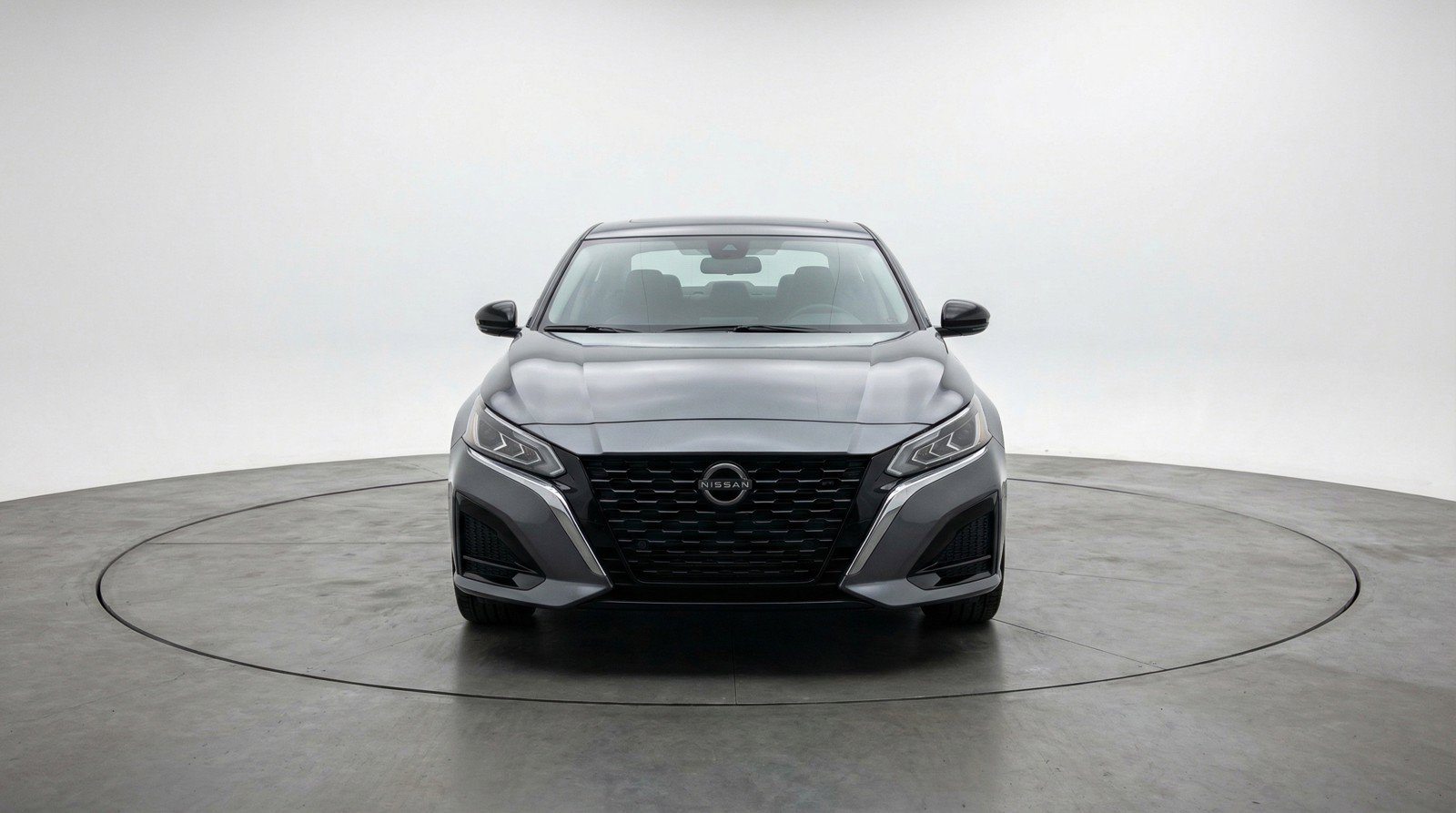 Used 2025 Nissan Altima 2.5 SV FWD image 2
