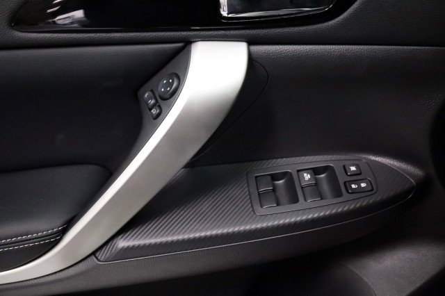 New 2025 Mitsubishi Eclipse Cross SE image 17