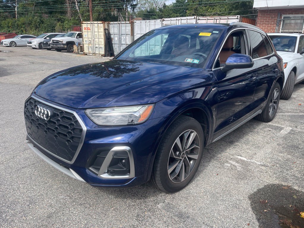 Used 2023 Audi Q5 2.0T Premium w/ Convenience Package AWD/4WD image 3