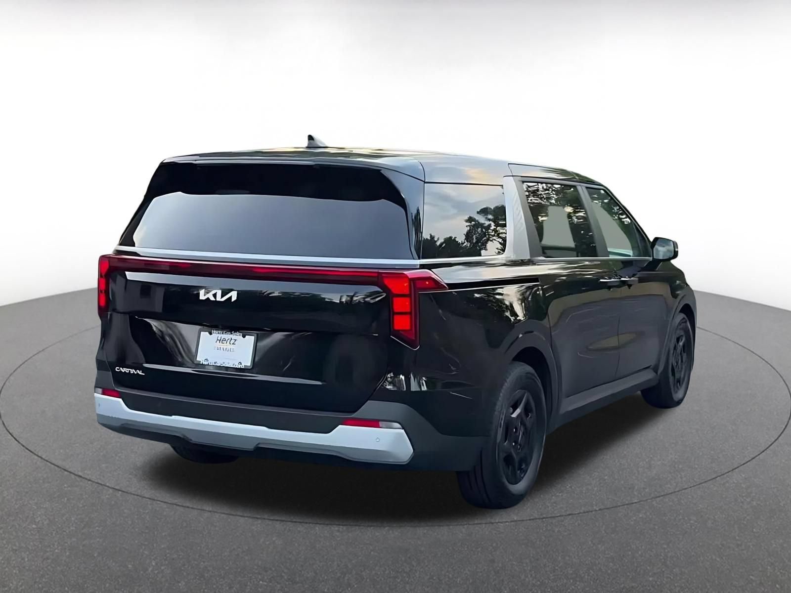 Used 2026 Kia Carnival FWD image 14